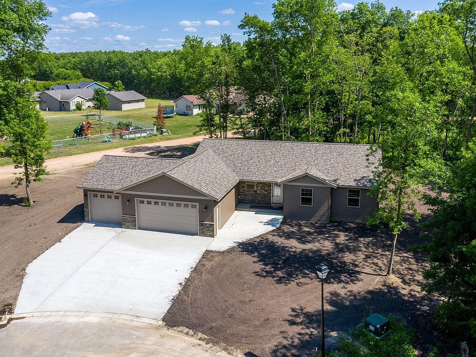1st image of 165 Woodland Dr