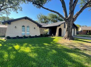 2521 Westchester Dr, Arlington, TX 76015