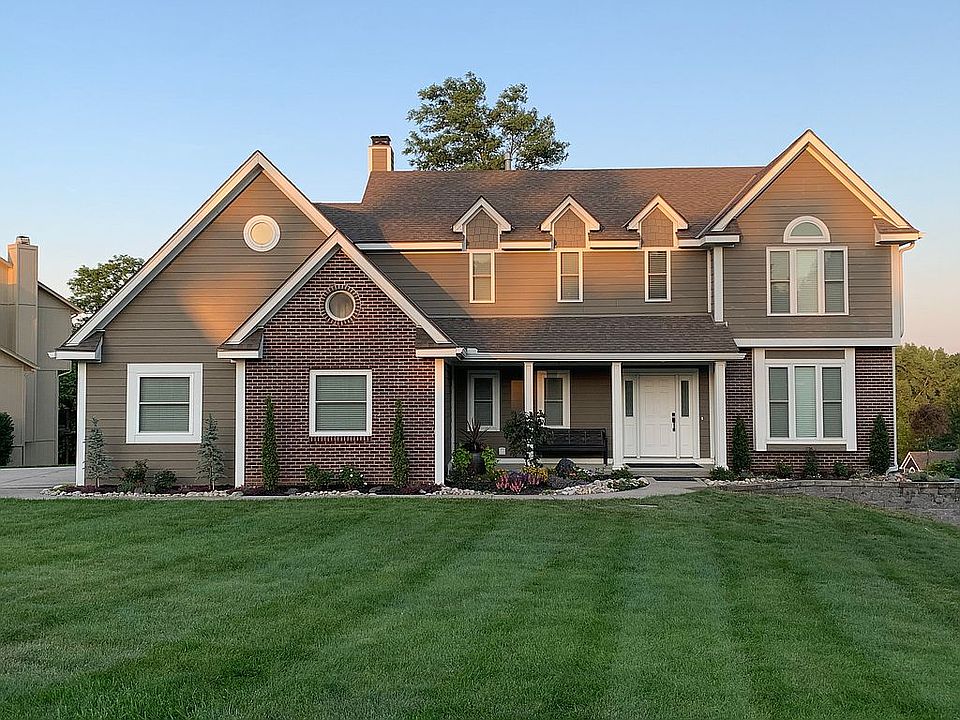 Front view of home