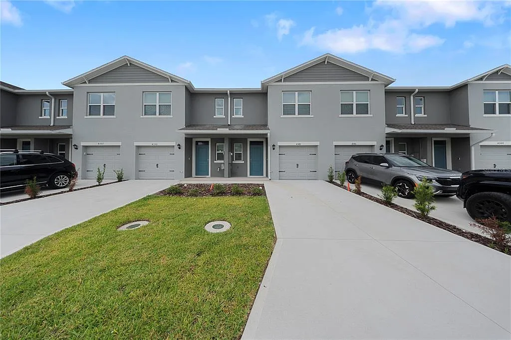 3 bed, 2.5 bath, 1464 sqft, $1,975 — Photo 1