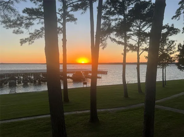 15435 Carmel Dr APT 40, Willis, TX 77318