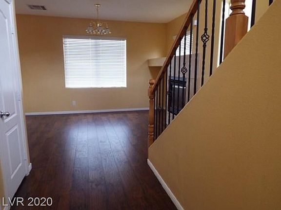3rd image of 10806 Avenzano St