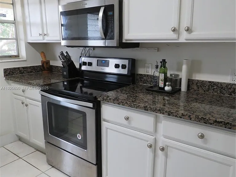 11840 NE 19th Dr #26 — Photo 6