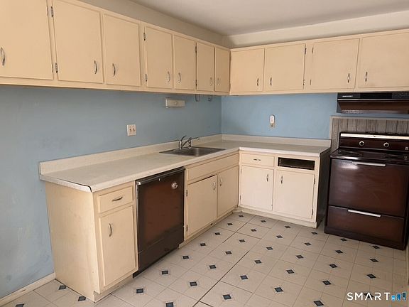 4th image of 308 Meadowside Road #305
