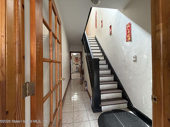 3rd image of 650 Bay Ridge Ave