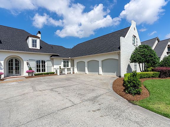 4th image of 4265 Persimmon Way