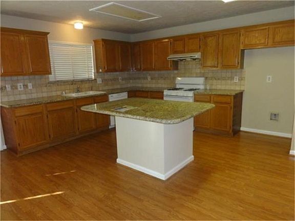 2nd image of 1410 Bluestone Dr #0