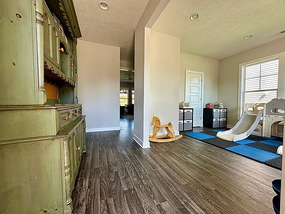 2nd image of 2653 Dellwood Valley Ln