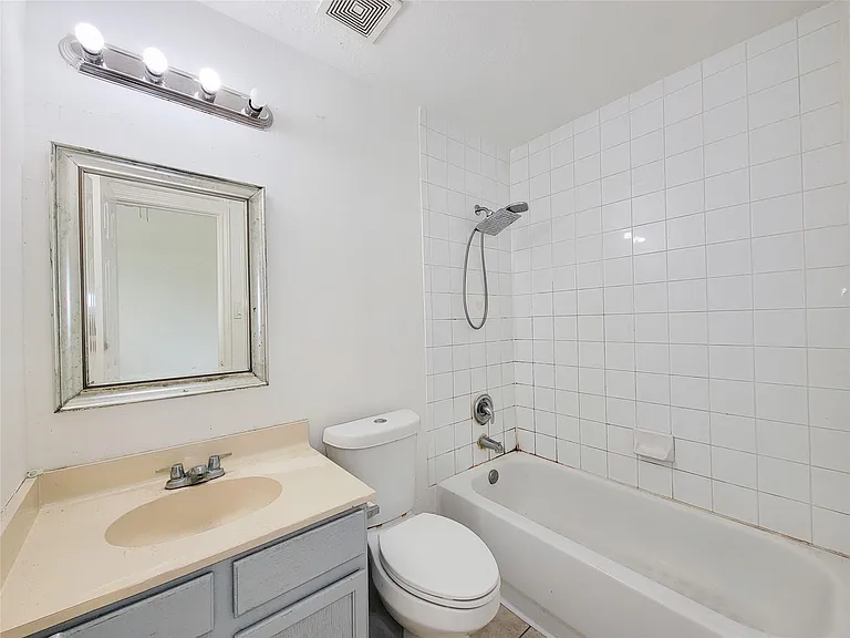 16006 Hiram Clarke Rd — Photo 24