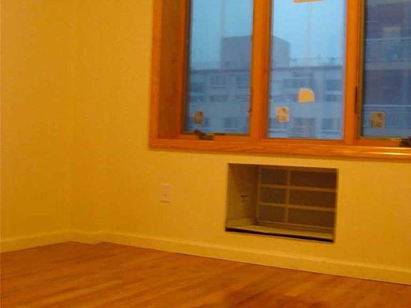 4th image of 140-32 Cherry Ave #6A