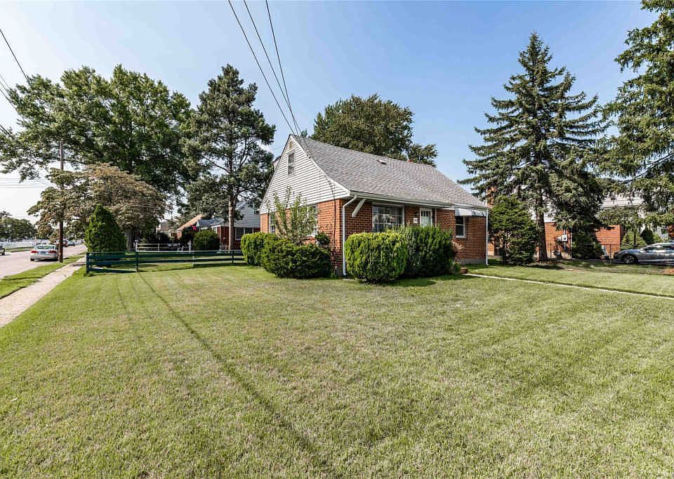 1903 Freeman Ave, East Meadow, NY 11554 Zillow