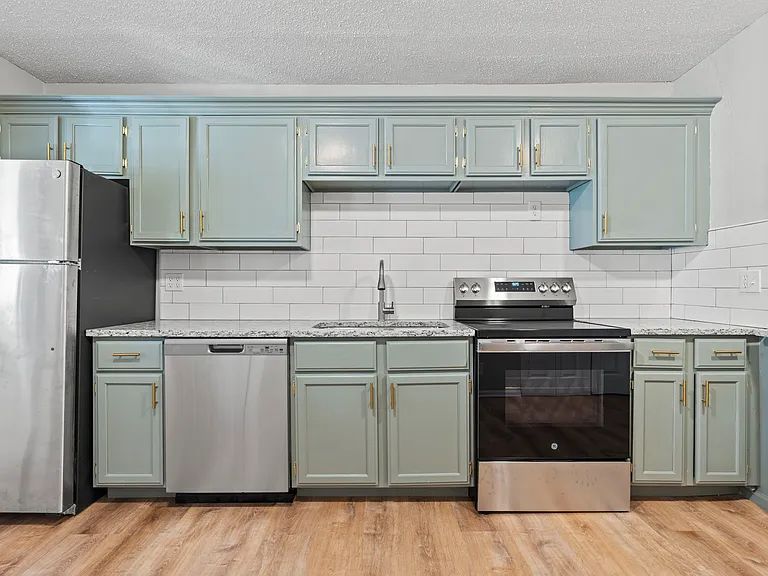 316 W Park St — Photo 16