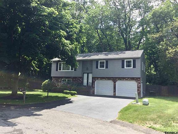2nd image of 7 Lupine Ct