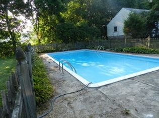 77 Valley View Rd, Lafayette, NJ 07848