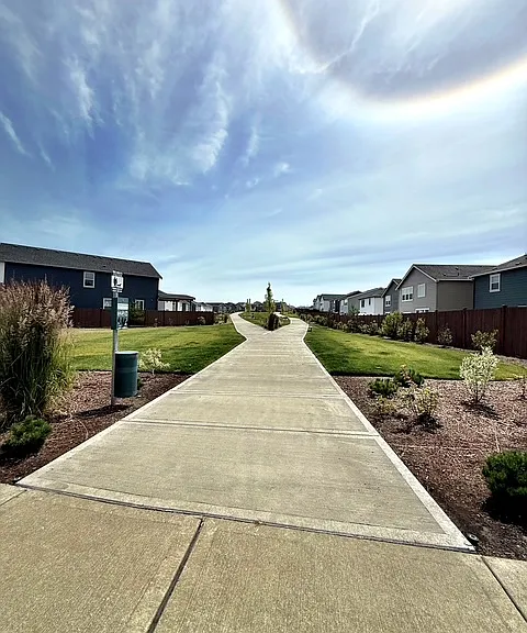 1561 SW Fielder Pl — Photo 30