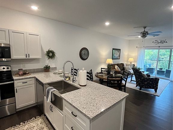 4th image of 295 Highland Shores Dr #4D
