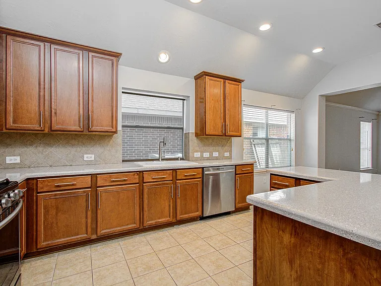 21922 Catoosa Dr — Photo 15
