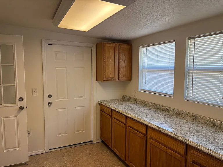 1824 S Brookview Dr — Photo 15