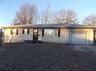 605 Bobcat Ave, Braymer, MO 64624