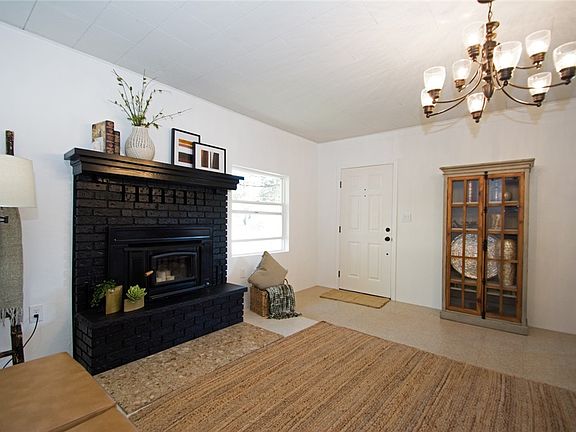 4th image of 126 E H St
