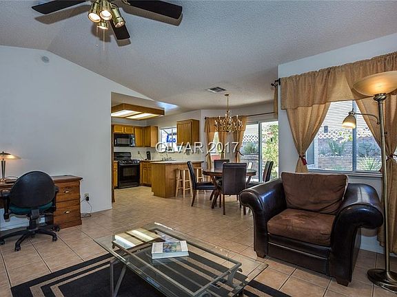 5th image of 2324 Ray Kanel Dr