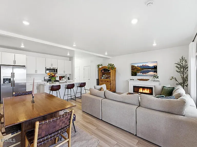 2277 N Wildwood Ln — Photo 11