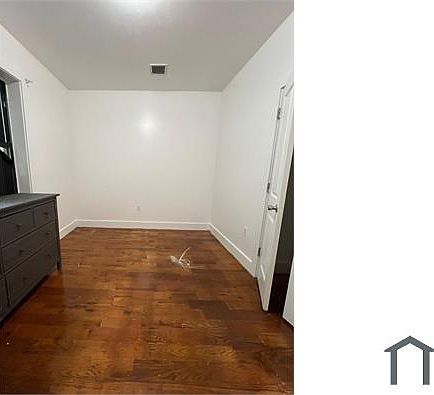 3rd image of 129 W 197th St #2R