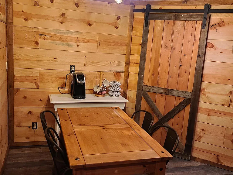 174 Holiday Dr — Photo 10