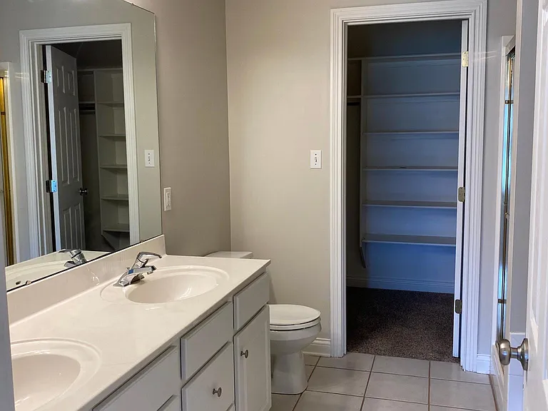 2700 Oak Trail Dr — Photo 9
