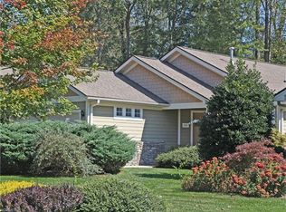 130 Fairway View Dr, Etowah, NC 28729