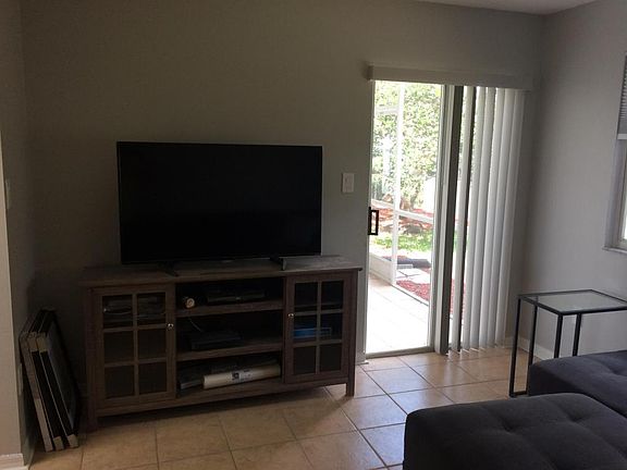 5th image of 308 Beach Park Ln #V117