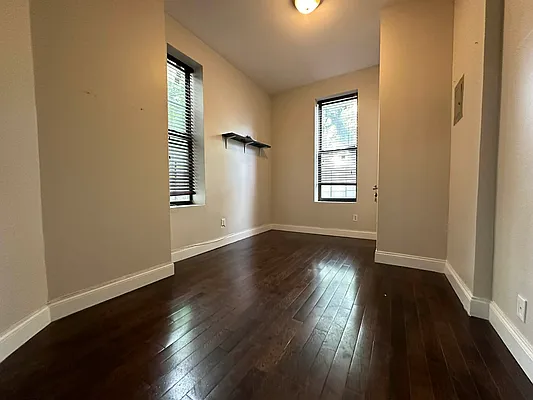 Rented by Lang Realty LLC | media 21