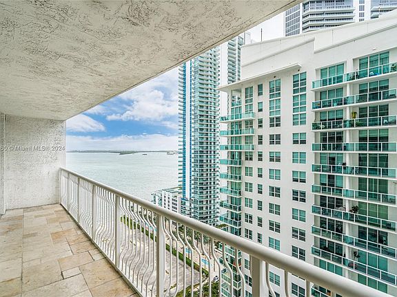 4th image of 1200 Brickell Bay Dr APT 2209