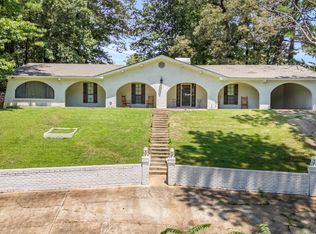 301 Holly Hills Rd, Columbus, MS 39705