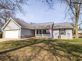 3830 San Mateo Rd, Waterford, MI 48329