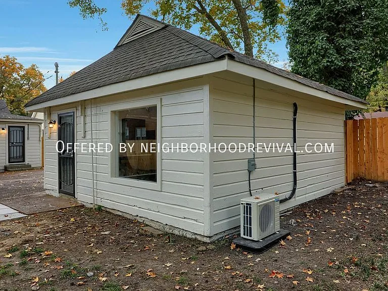 3354 Douglass Ave — Photo 15