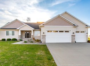 5211 Harvest Rd, Ames, IA 50010