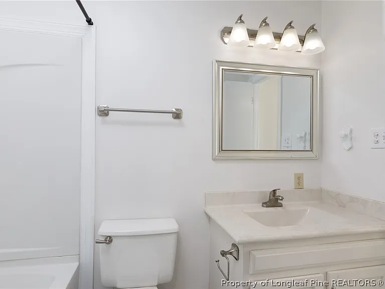 1228 Woodland Dr — Photo 13