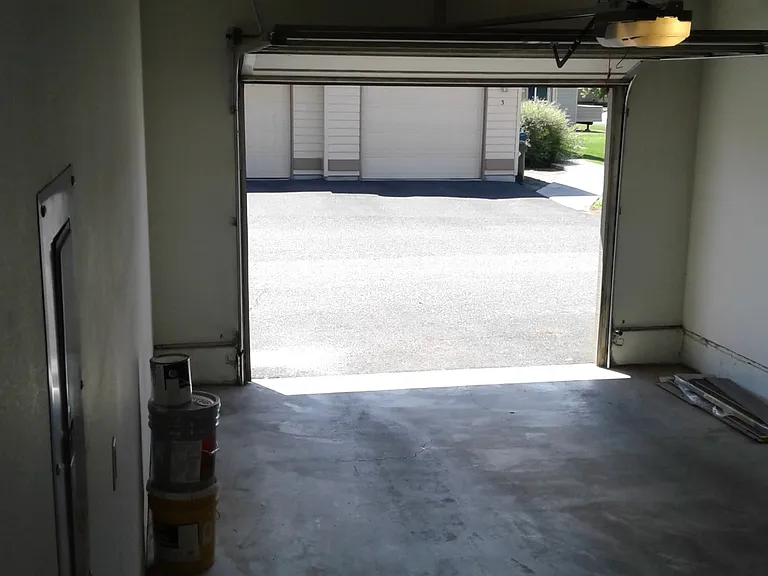 737 NE Savannah Dr #4 — Photo 16