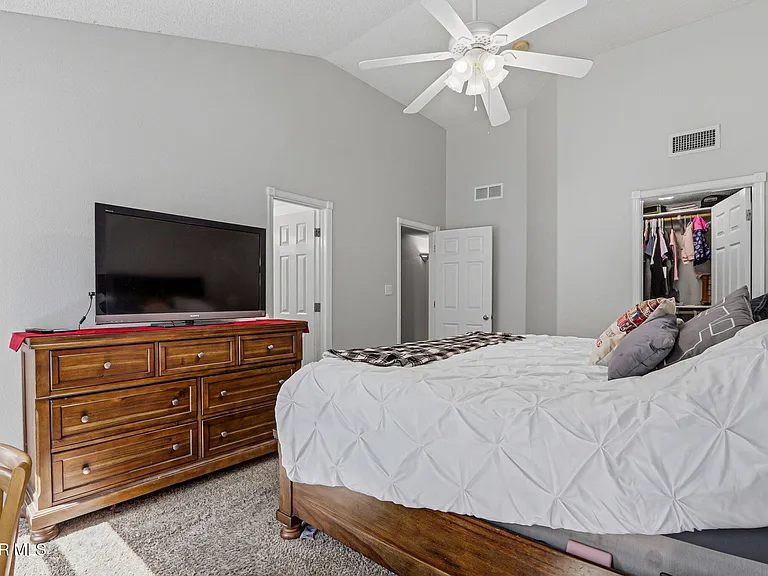 3828 Tierra Aurora Dr — Photo 32