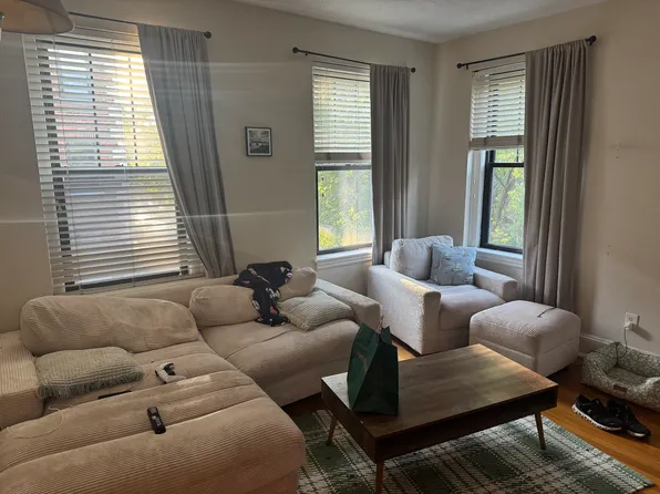 62 Queensberry St APT 304, Boston, MA 02215