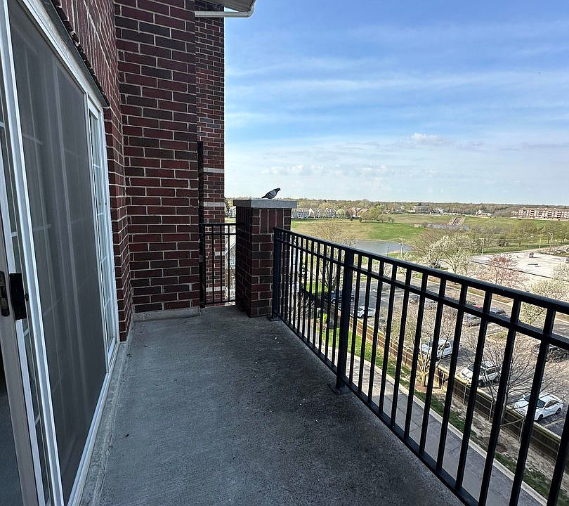 2nd image of 470 W Mahogany Ct Unit 608