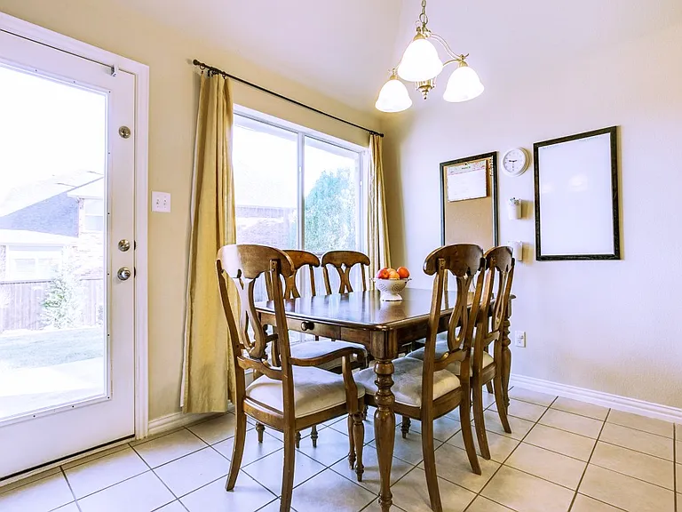 524 Breton Dr — Photo 17