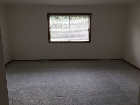 3rd image of 6220-6322 McKee Rd #6236