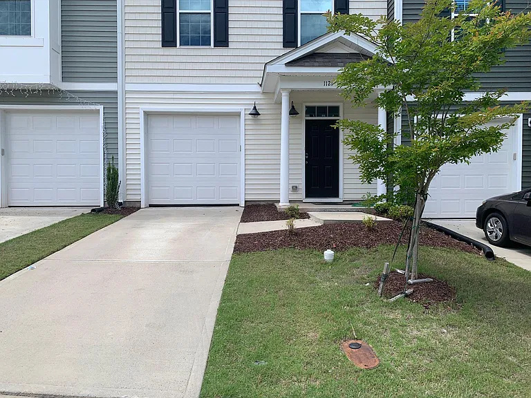 1121 Myers Point Dr — Photo 23