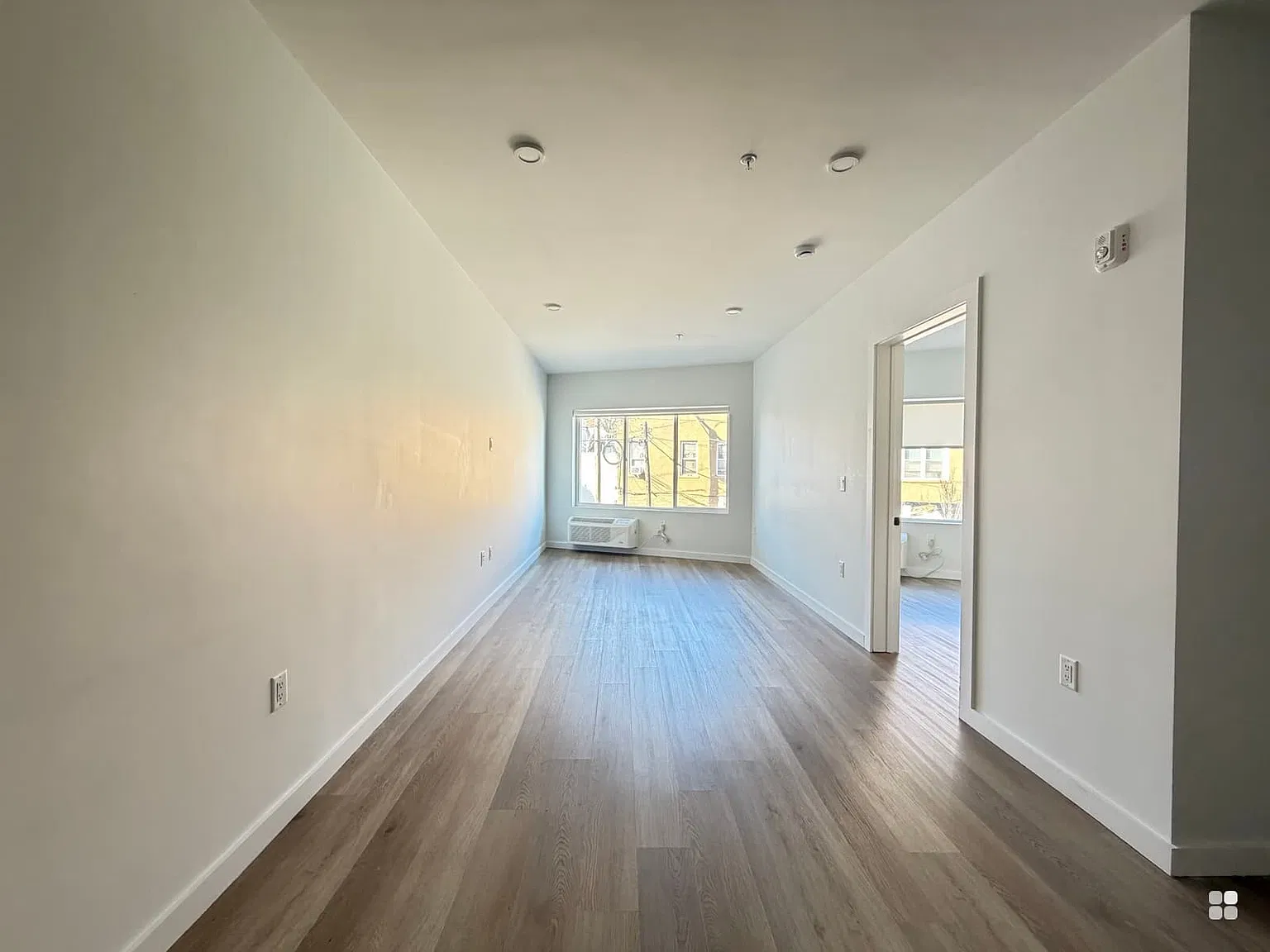 492 Market St — Photo 3