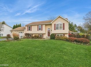 136 Tree Line, Antioch, IL 60002