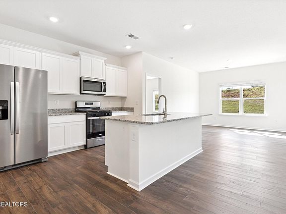 3rd image of 2338 Best Farms Ln