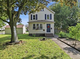 56 Northlane Dr, Rochester, NY 14621