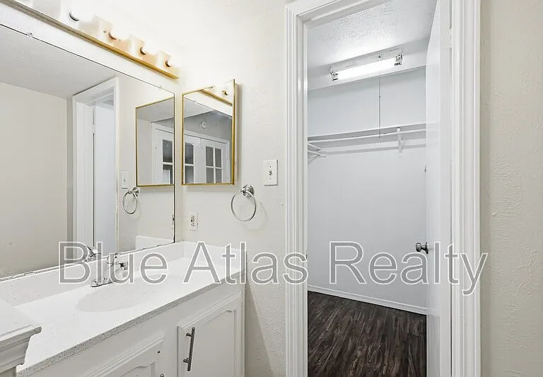 3048 Navarro Ln #1 — Photo 13